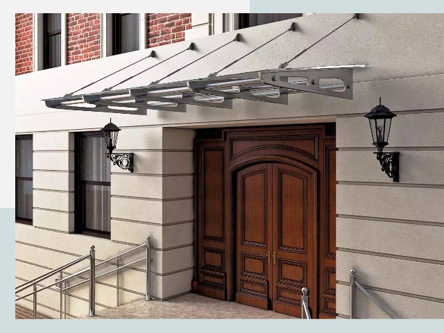 Металлические козырьки от 615 руб. в Гудермесе